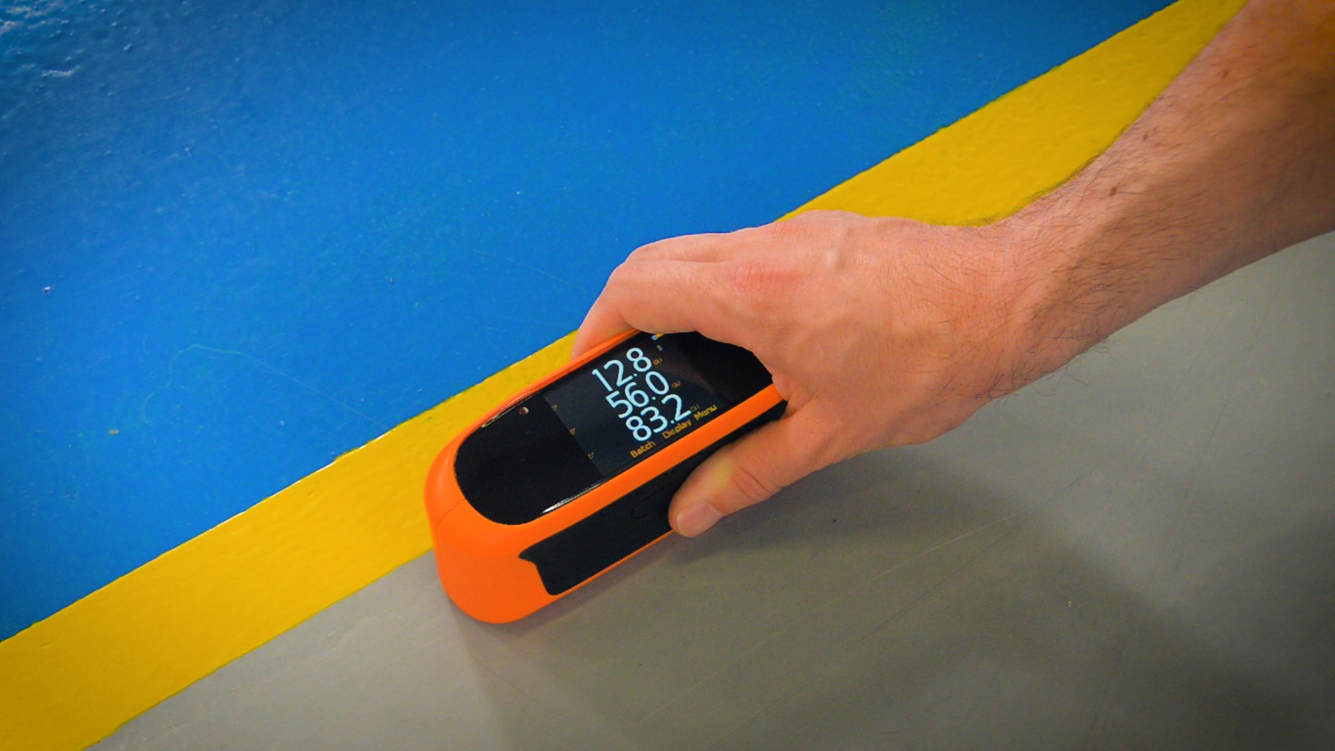 How_to_Measure_Gloss_using_the_Elcometer_480